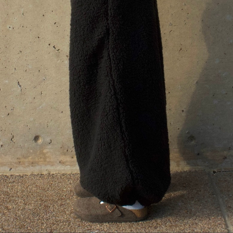 Homebody Full Sherpa Sweatpants - Black - Size Small